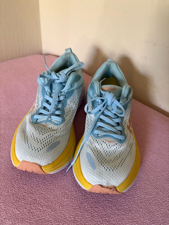 Hoka Bondi 8 Women Shoes Sneakers Excellent Condition Size 7B - Picture 9 of 9